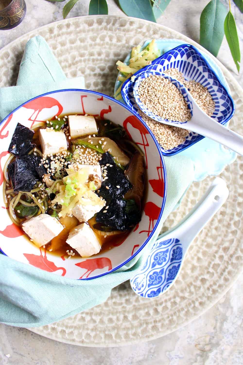 Zuppa di miso con soba, tofu e verdure – Miso soup with soba tofu