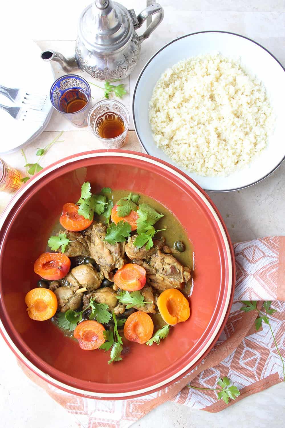 Tajine di pollo con albicocche