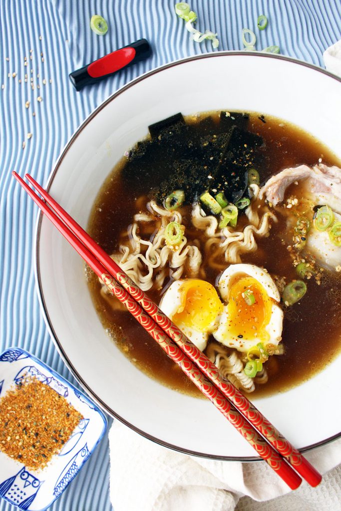 Ramen Giapponese. Ricetta Autentica del Ramen di Pollo del ...